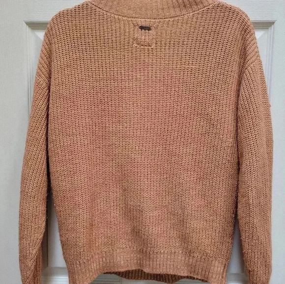 Billabong Women's Bring It Surplice Knit Sweater Size Large - Picture 2 of 4